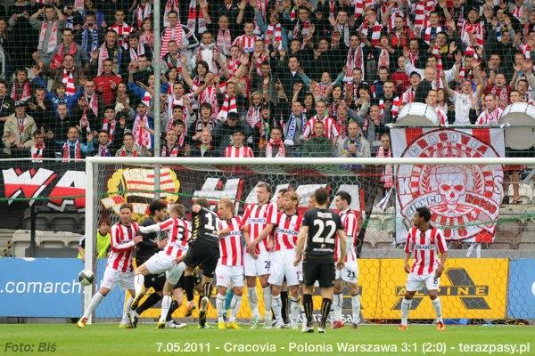 2011-05-07-cracovia-polonia-w_b_0347_600