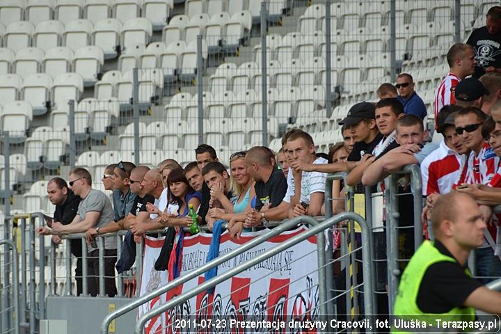 2011-07-23_prezentacja_druzyny-u_5295_720