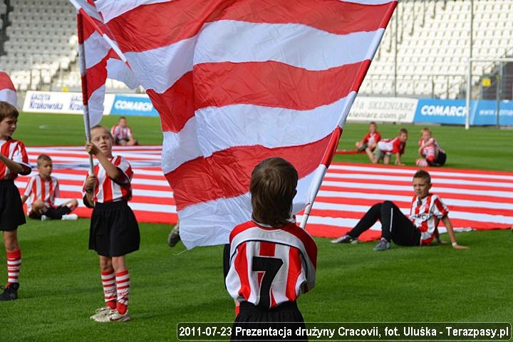 2011-07-23_prezentacja_druzyny-u_5360_720