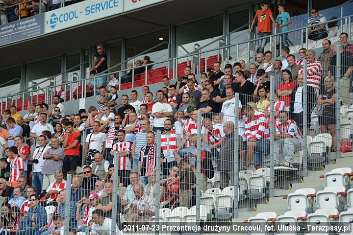 2011-07-23_prezentacja_druzyny-u_5471_720