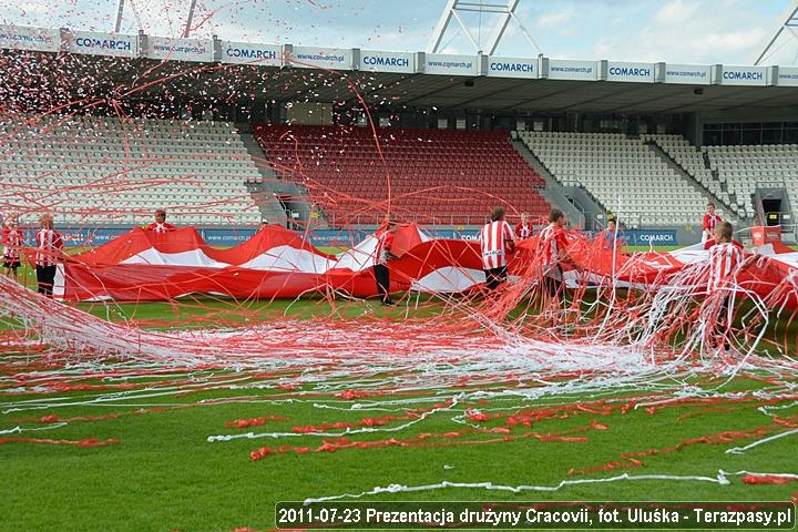 2011-07-23_prezentacja_druzyny-u_5564_720