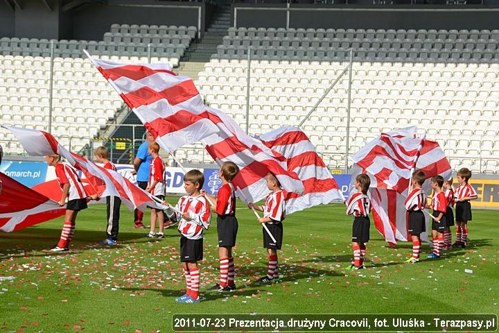 2011-07-23_prezentacja_druzyny-u_5615_720