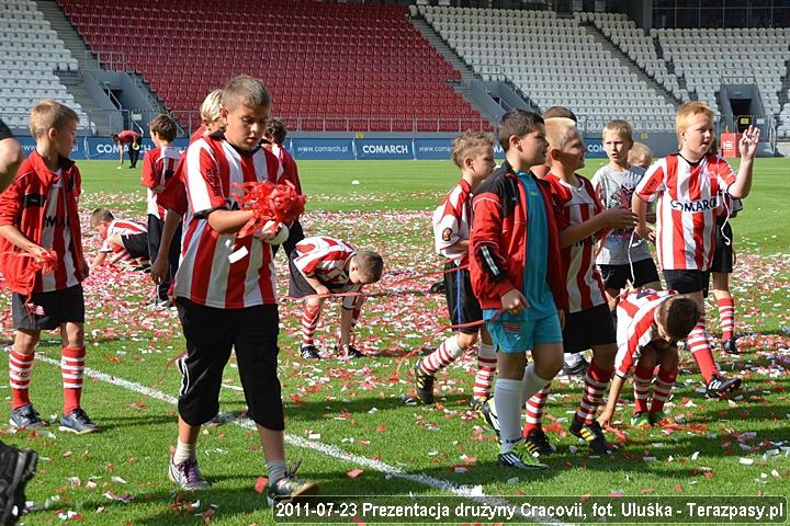 2011-07-23_prezentacja_druzyny-u_5669_720