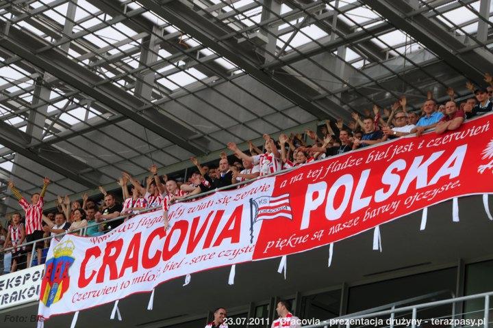 2011-07-23-cracovia-prezentacja_druz?çyny_b_036_720