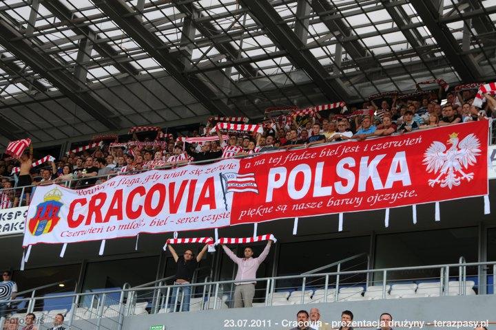 2011-07-23-cracovia-prezentacja_druz?çyny_b_130_720