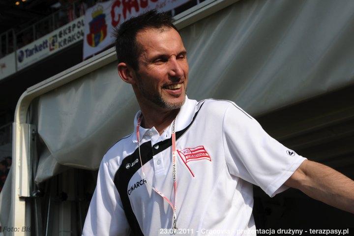 2011-07-23-cracovia-prezentacja_druz?çyny_b_251_720