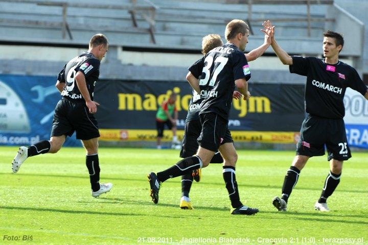 2011-08-21-jagiellonia-cracovia_b_1063_720