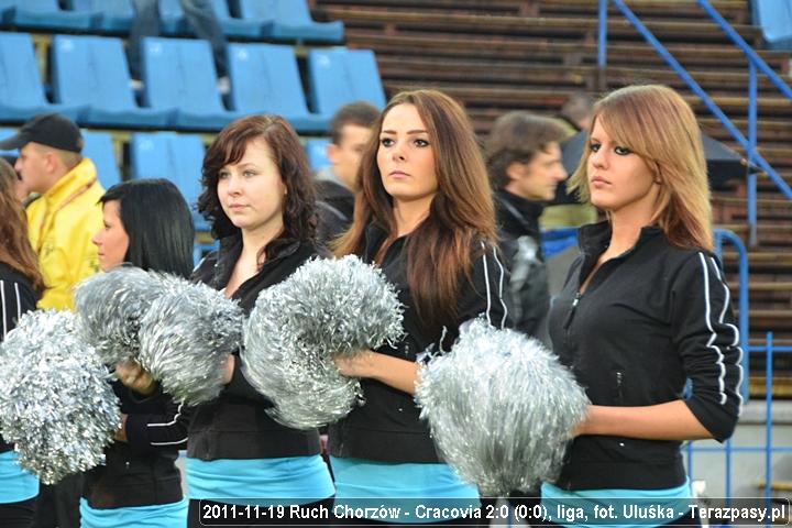 2011-11-19-oe-ruch-cracovia_u_1569_600