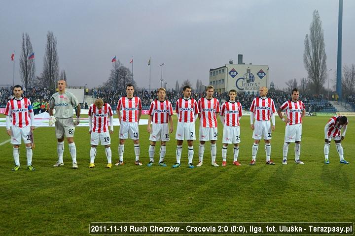 2011-11-19-oe-ruch-cracovia_u_1572_600