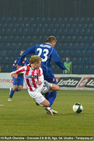 2011-11-19-oe-ruch-cracovia_u_1645_600