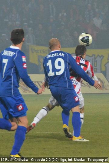 2011-11-19-oe-ruch-cracovia_u_1719_600
