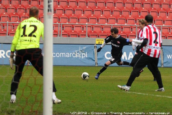 2012-01-01-cracovia-trening_noworoczny_b_247_720