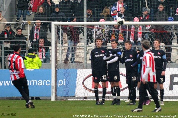 2012-01-01-cracovia-trening_noworoczny_b_385_720