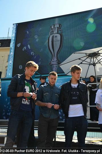 2012-05-09-uefa_euro_2012_u_2001_720