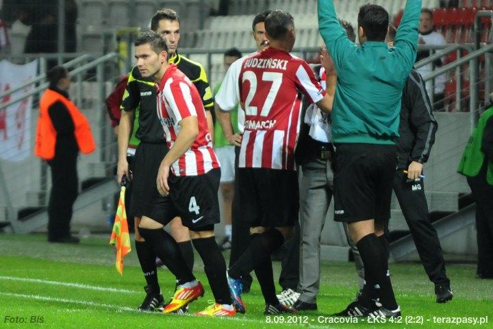 2012-09-08-cracovia-lks_bl_375_720