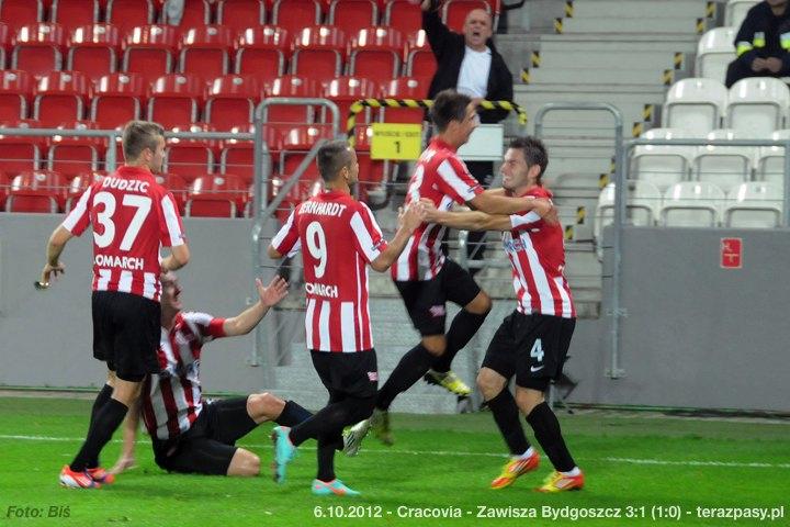 2012-10-06-cracovia-zawisza_bl_0224_720