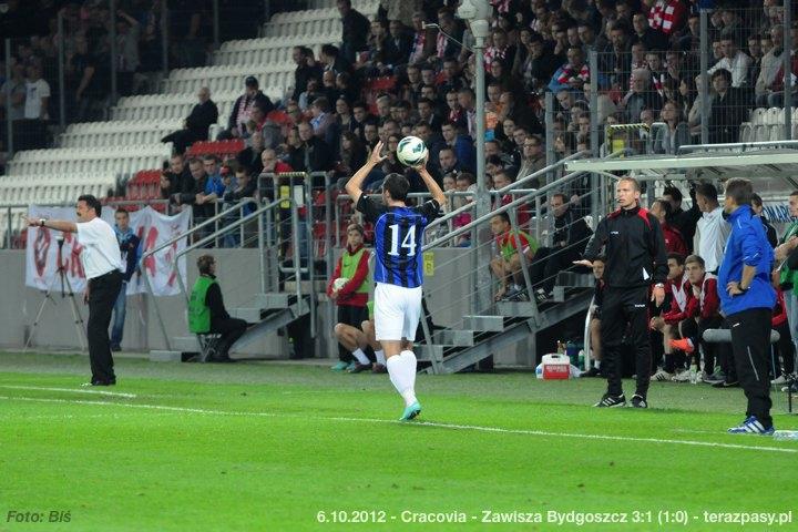 2012-10-06-cracovia-zawisza_bl_0403_720