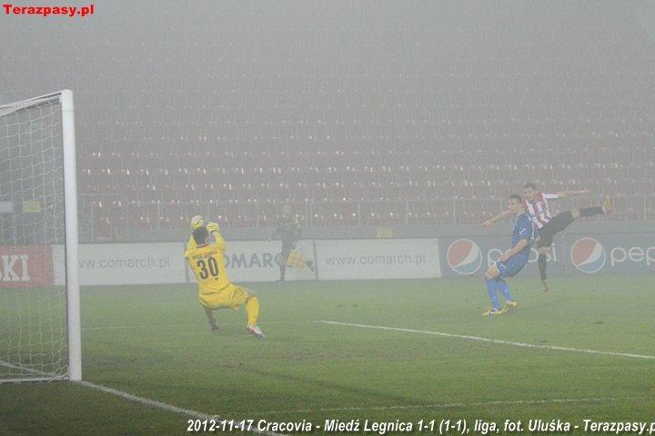 2012-11-17_Cracovia-Miedz_Legnica_a9464_720