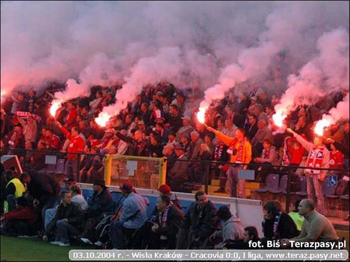 2004-10-03_Wisła_Kraków-Cracovia_2b-063