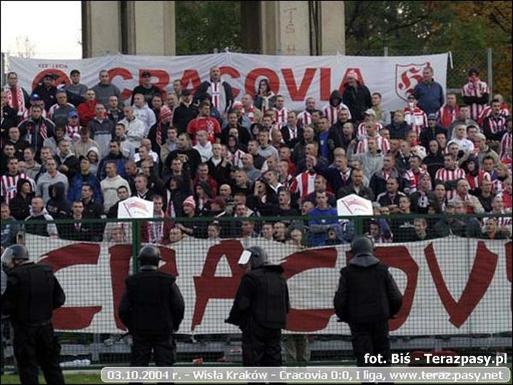 2004-10-03_Wisła_Kraków-Cracovia_2b-092