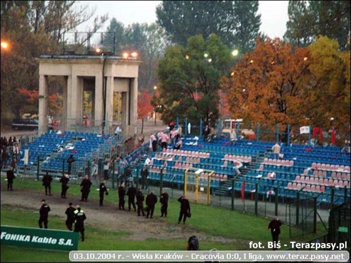 2004-10-03_Wisła_Kraków-Cracovia_2b-119