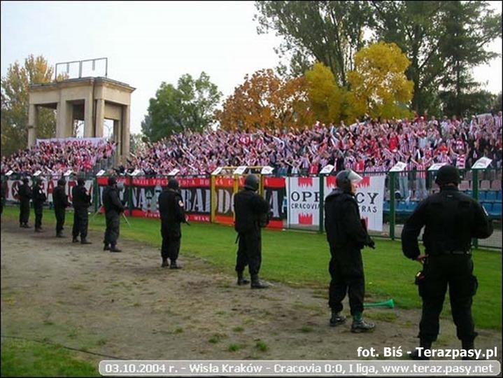 2004-10-03_Wisła_Kraków-Cracovia_3b-080