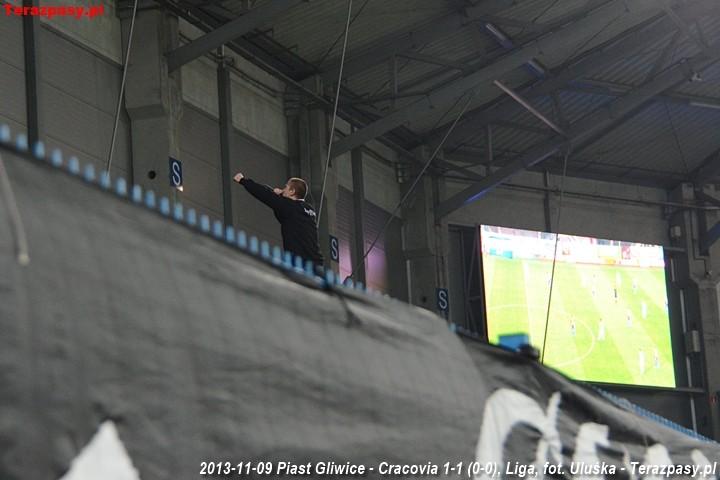 2013-11-09_Piast_Gliwice-Cracovia_8346_720