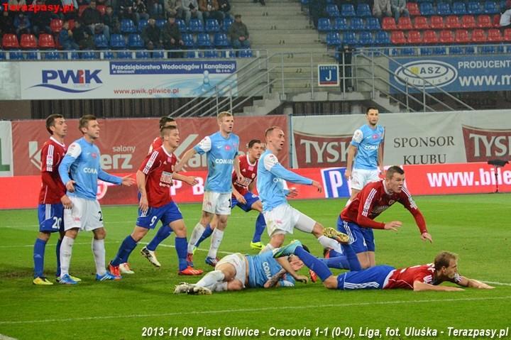 2013-11-09_Piast_Gliwice-Cracovia_8716_720