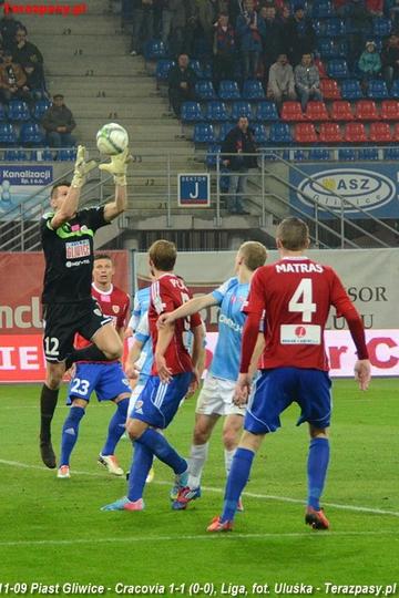 2013-11-09_Piast_Gliwice-Cracovia_9046_720