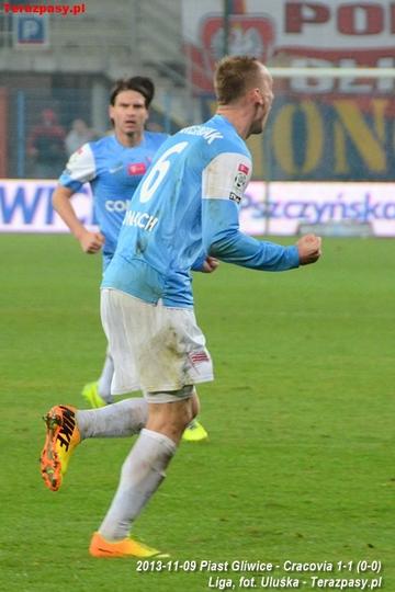 2013-11-09_Piast_Gliwice-Cracovia_9084_720