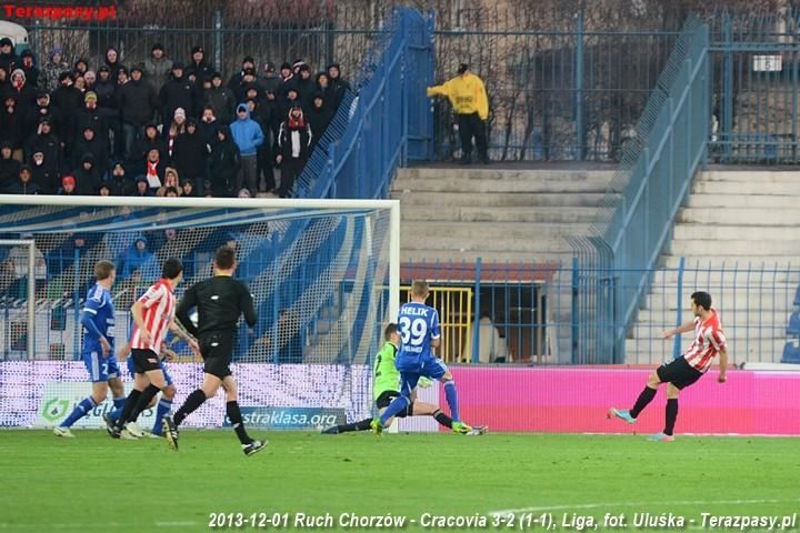 2013-12-01_Ruch_Chorzow-Cracovia_3213_720