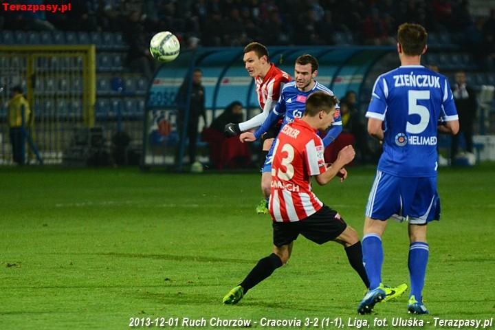 2013-12-01_Ruch_Chorzow-Cracovia_3941_720