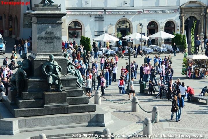 2013-09-21_Przemarsz_Cracovii_2294_720