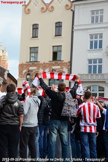 2013-09-21_Przemarsz_Cracovii_2354_720