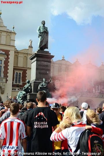 2013-09-21_Przemarsz_Cracovii_2491_720