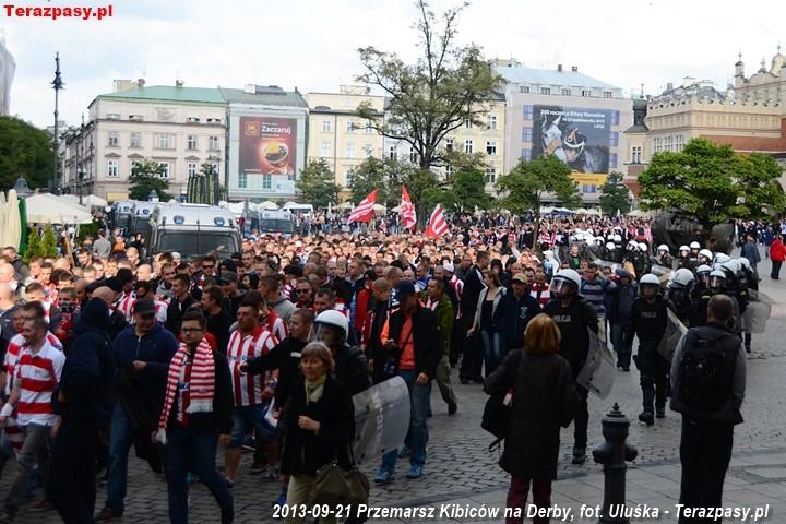 2013-09-21_Przemarsz_Cracovii_2551_720