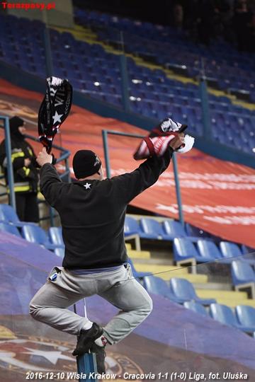 2016-12-10_Wisla_Krakow-Cracovia_4930_720