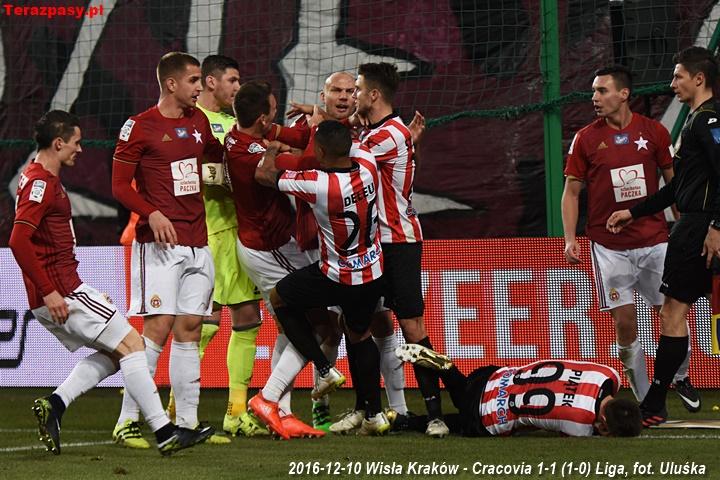 2016-12-10_Wisla_Krakow-Cracovia_5433_720