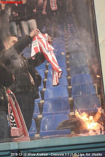 2016-12-10_Wisla_Krakow-Cracovia_5820_720