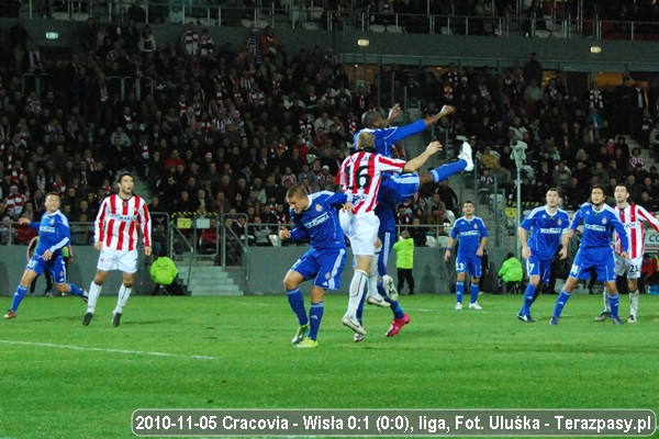 2010-11-05-oe-cracovia-wisla-u-6084_600