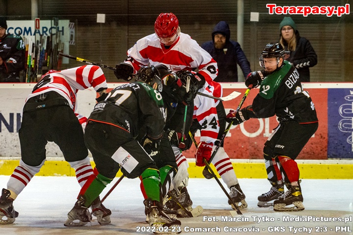 2022-02-23 Cracovia - GKS Tychy 2-3PO_CRAGKS_22_230222-31- Tytko