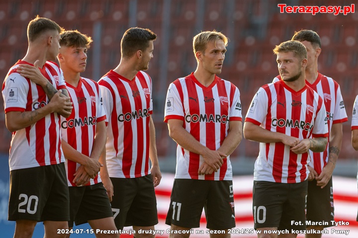 2024-07-15 Prezentacja drużyny Cracovii na sezon 2024-25 w nowych koszulkach PumyESA_3019_1- Tytko
