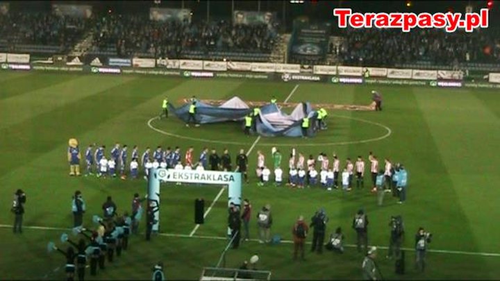 ruch-cracovia-2016-03-02-powitanie