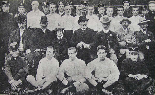 1906-06-04_akademicy_-_KGS_IV_Gimnazjum_Lwów_0-4